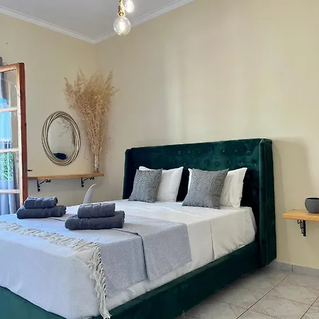 بيت للعطل Big House Agios Georgios Naxos *