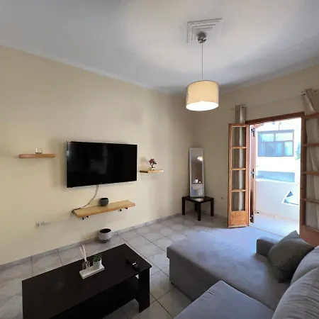 بيت للعطل Big House Agios Georgios Naxos